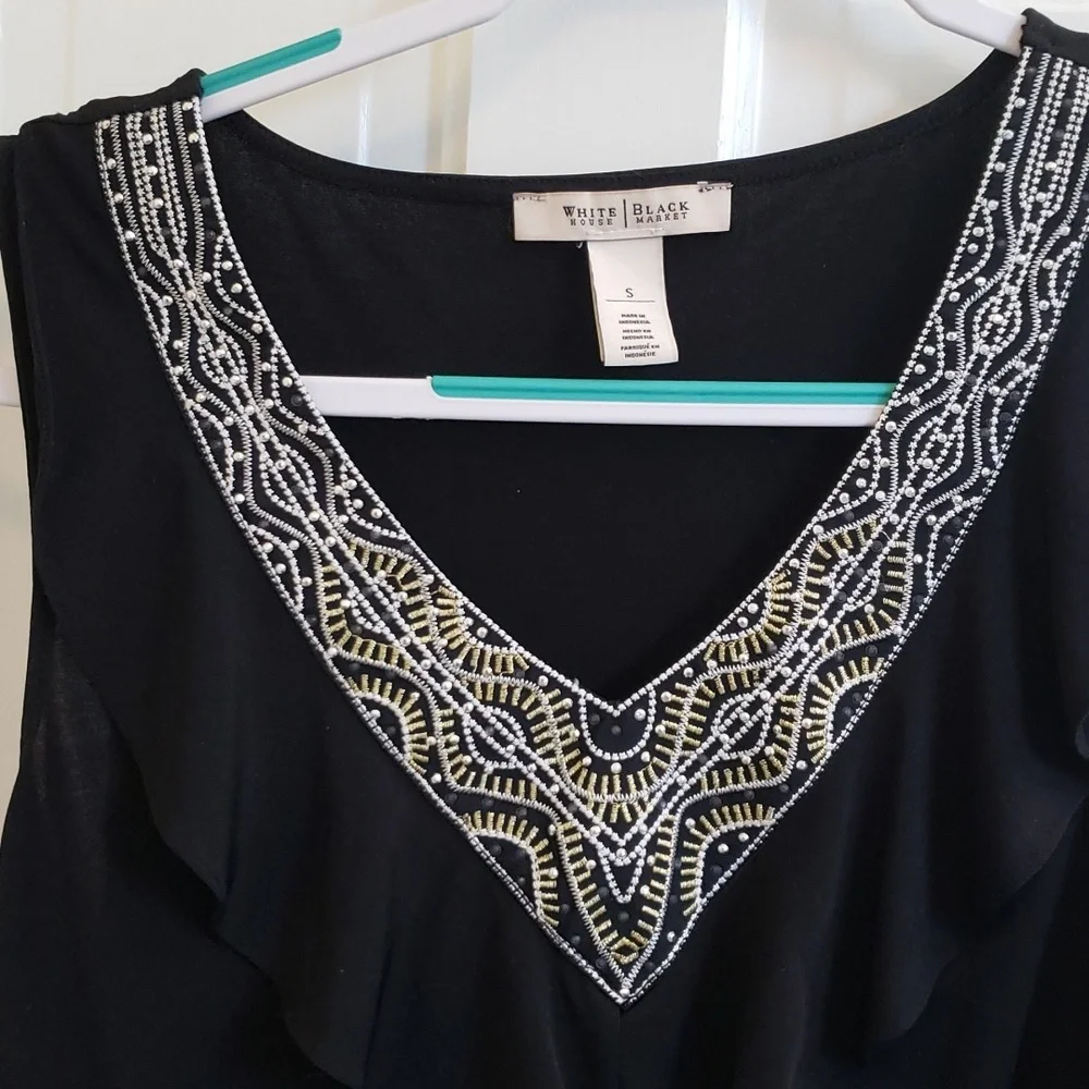 White House Black Market Sleeveless Metallic Embroidered V Neck Peplum Top - Picture 3 of 14